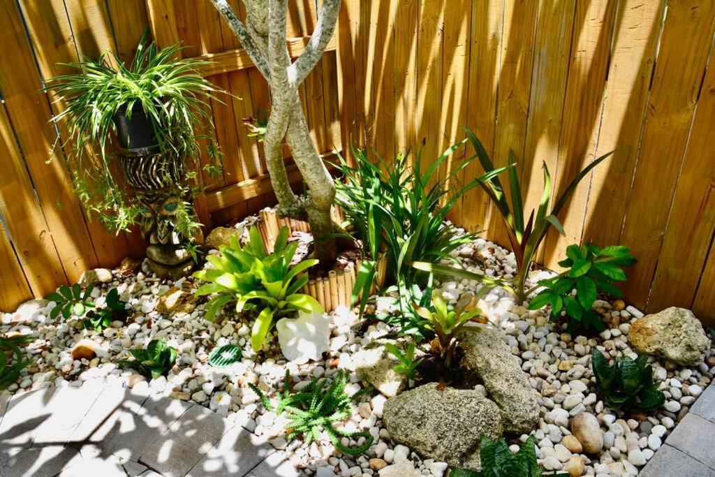 Tropical Retreat Near Beaches, Cruise Terminals Merritt Island ภายนอก รูปภาพ